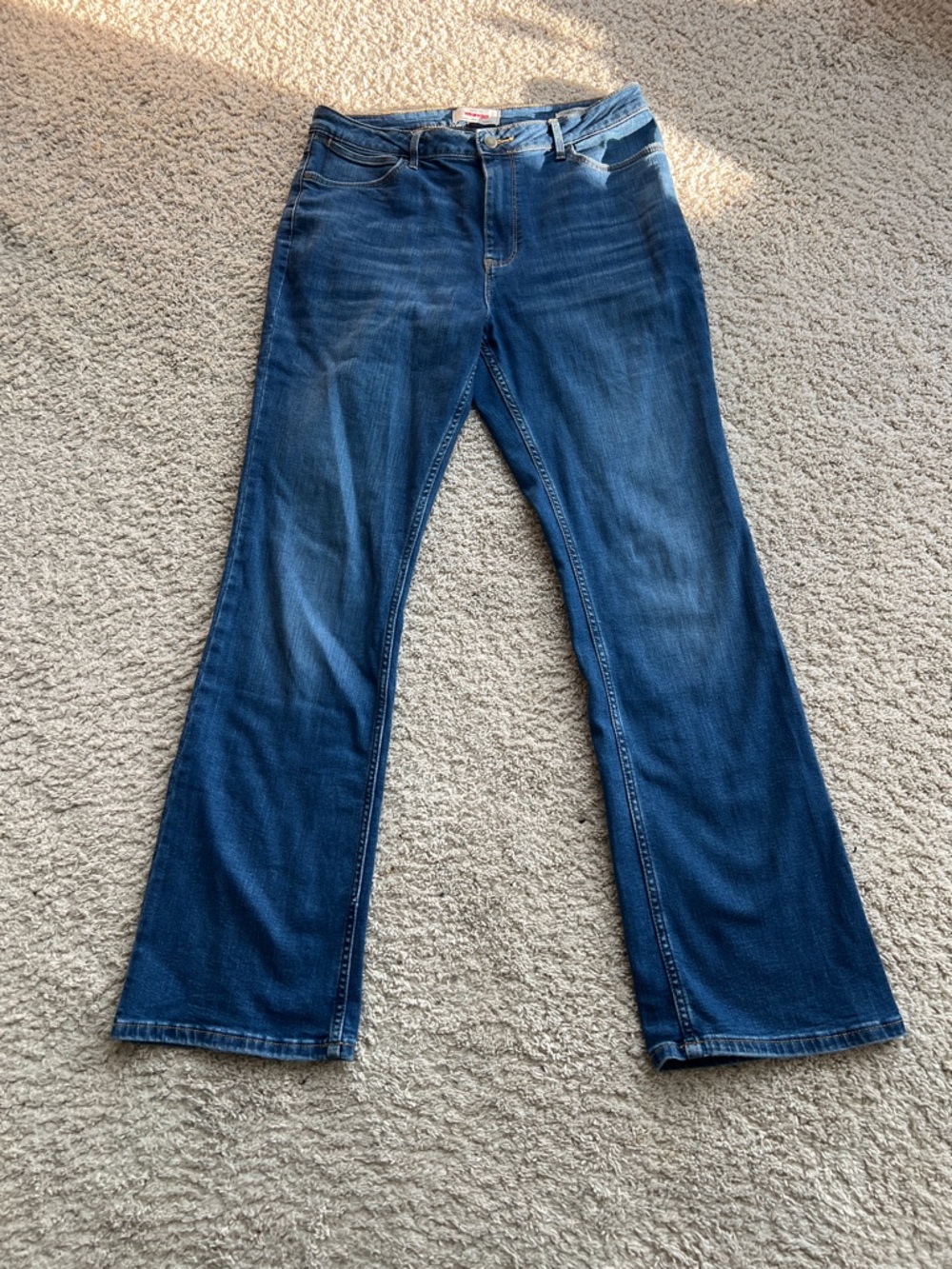Wrangler women's high rise bold boot cut size 12x32